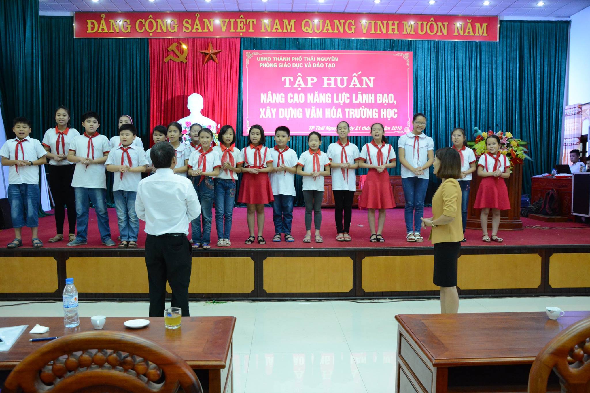 Nâng cao năng lực lãnh đạo và xây dựng văn hóa trường học tại tỉnh Thái Nguyên